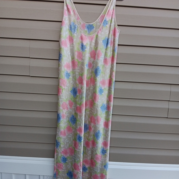 Vintage Valerie Stevens  Full Length Polyester Nightgown M Beige Floral - Picture 4 of 5